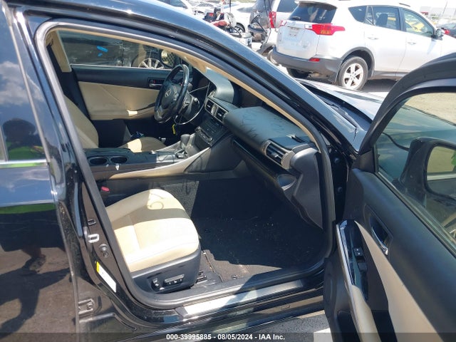 JTHBA1D2XG5017391 Lexus IS 200T