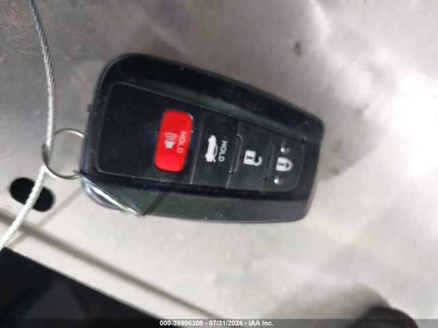 Toyota Camry Le Hybrid 2022 4T1C31AK3NU582021 Image 11
