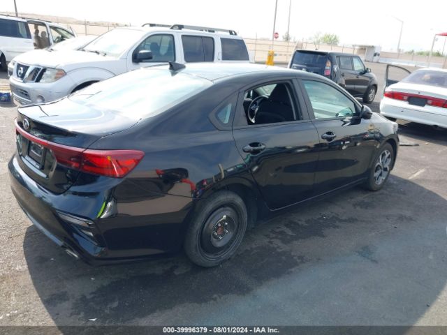 3KPF24AD7ME269218 KIA Forte Lxs