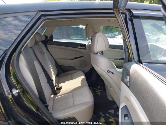 Hyundai TUCSON SE 2018 KM8J2CA45JU701186 Image 8