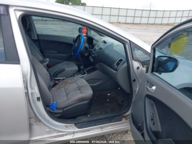 3KPFK4A76HE053649 KIA FORTE LX