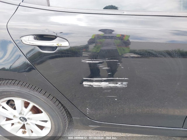 KIA Optima Lx 2017 5XXGT4L33HG130514 Image 17