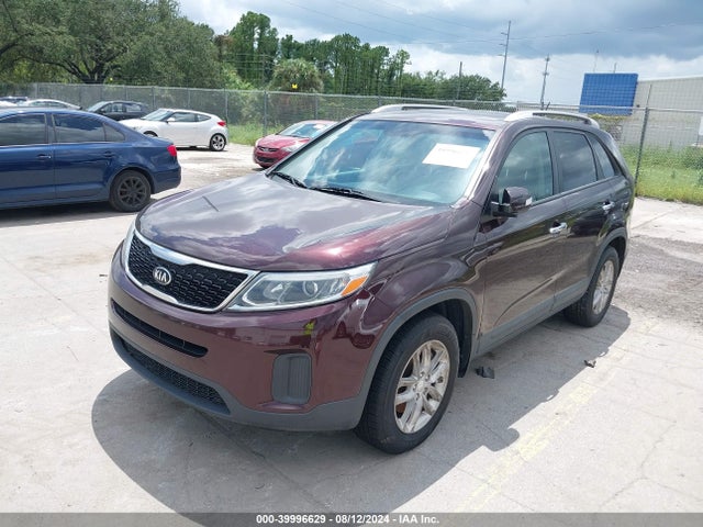 KIA Sorento Lx V6 2015 5XYKT4A77FG587187 Image 2