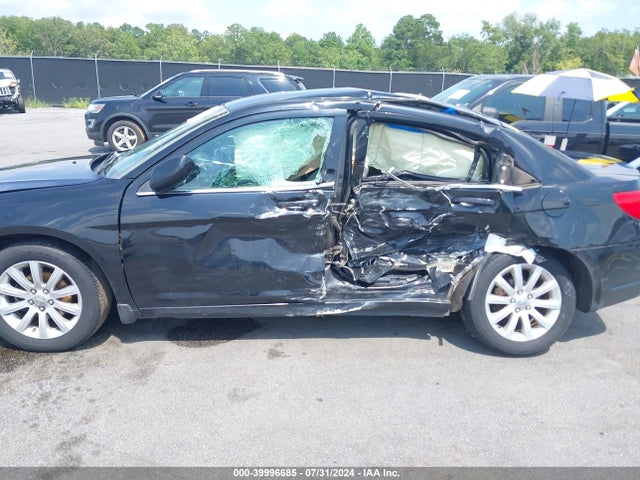 Chrysler 200 Touring 2014 1C3CCBBB5EN185076 Image 14