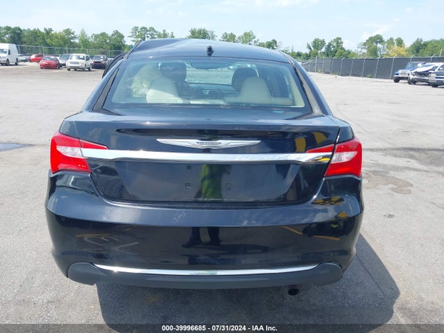 Chrysler 200 Touring 2014 1C3CCBBB5EN185076 Image 16