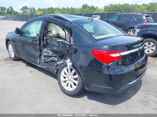 1C3CCBBB5EN185076 Chrysler 200 Touring