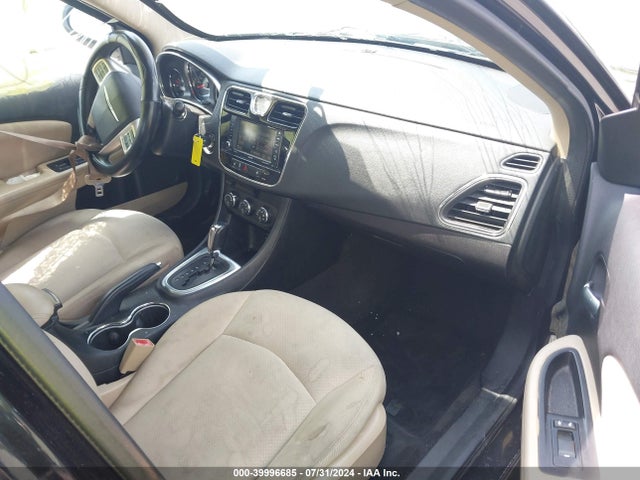 1C3CCBBB5EN185076 Chrysler 200 Touring