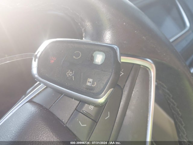 1GYKNARS7KZ111061 Cadillac Xt5 Standard