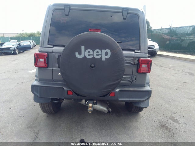 1C4HJXEN9KW648384 Jeep Wrangler Unlimited Sahara Altitude 4x4