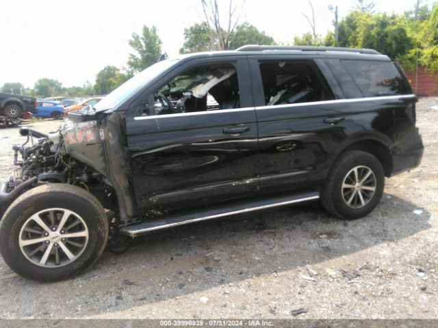 1FMJU1JT2KEA85318 Ford Expedition Xlt
