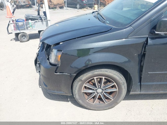2C4RDGEGXHR640311 Dodge Grand Caravan Gt