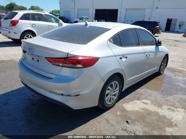 Hyundai ELANTRA SE 2017 KMHD74LF2HU109449 Image 4