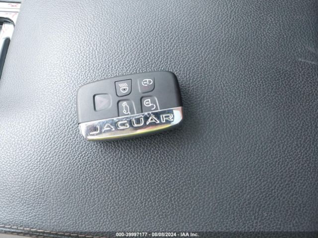 SADCK2GX8KA390451 Jaguar F-Pace
