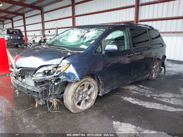 5TDXZ3DC7KS987688 Toyota Sienna Se Premium 8 Passenger