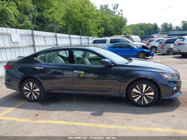 1N4BL4DW2LC273570 Nissan Altima Sv Intelligent Awd