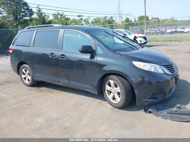Toyota Sienna Le V6 8 Passenger 2014 5TDKK3DC3ES485666 zdjęcie główne