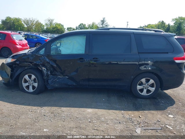 Toyota Sienna Le V6 8 Passenger 2014 5TDKK3DC3ES485666 Image 13