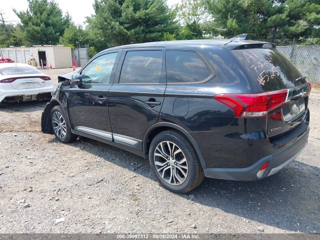 2017 MITSUBISHI OUTLANDER JA4AD3A3XHZ026027 Photo 2