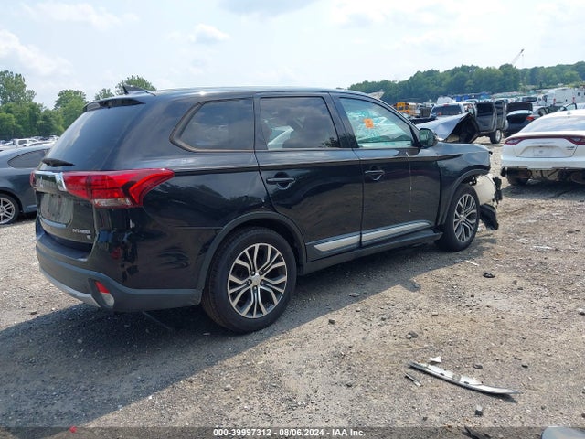 2017 MITSUBISHI OUTLANDER JA4AD3A3XHZ026027 Photo 3