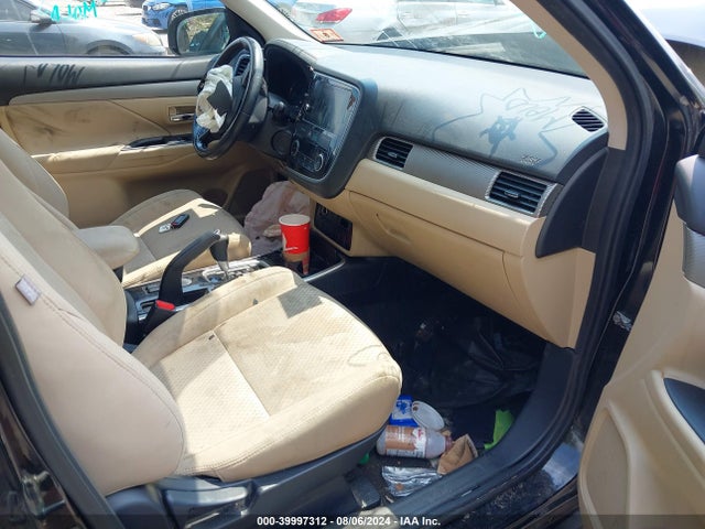 2017 MITSUBISHI OUTLANDER JA4AD3A3XHZ026027 Photo 4