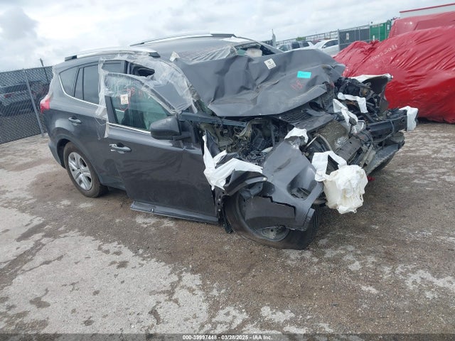 Toyota RAV4 LE 2015 2T3ZFREV4FW204285 Image 1