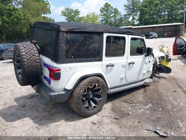 1C4HJXEN1JW247720 Jeep Wrangler Unlimited Sahara 4x4