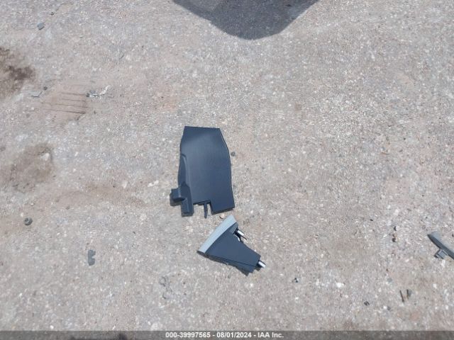 7MUCAAAG0RV093873 Toyota Corolla Cross Le