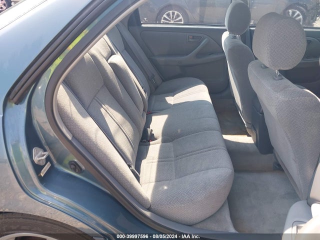 39997596 :رقم المزاد ، 4T1BG22K71U861096 vin ، 2001 Toyota Camry Le مزاد بيع