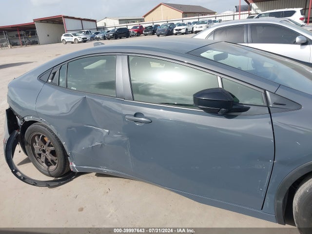 Toyota Prius Le 2023 JTDACAAU3P3009609 Image 13