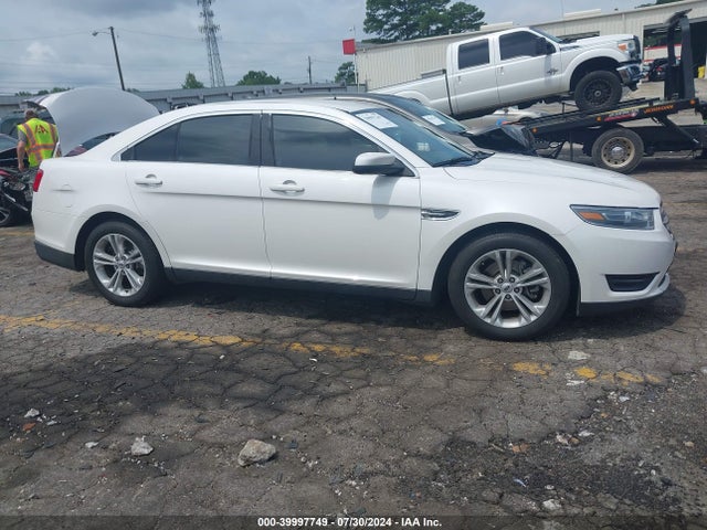 Ford TAURUS SEL 2018 1FAHP2E82JG114895 Image 13