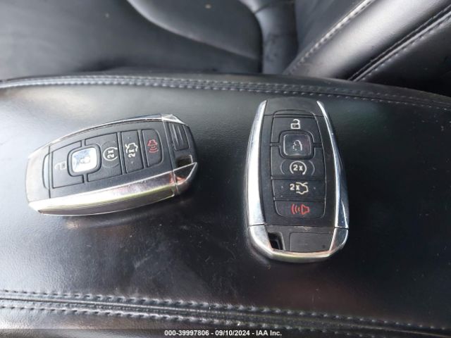 5LMCJ2C94HUL34450 Lincoln MKC SELECT