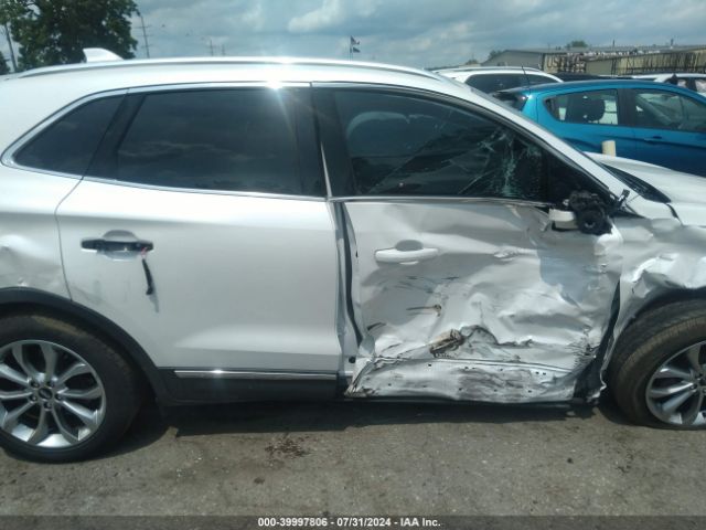 5LMCJ2C94HUL34450 Lincoln MKC SELECT