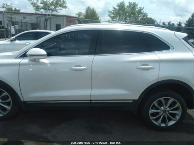 5LMCJ2C94HUL34450 Lincoln MKC SELECT