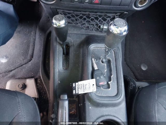 1C4BJWDG1GL188651 Jeep Wrangler Unlimited Sport