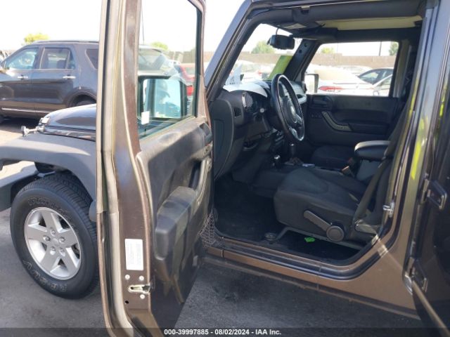 1C4BJWDG1GL188651 Jeep Wrangler Unlimited Sport