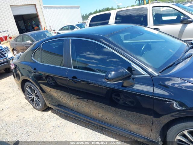 4T1B11HK9KU808260 Toyota CAMRY SE