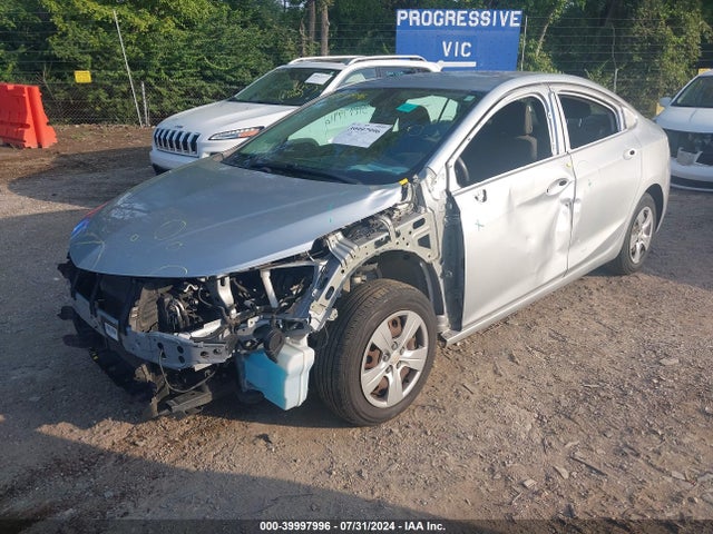 Chevrolet Cruze Ls Auto 2017 1G1BC5SM5H7111605 Image 2