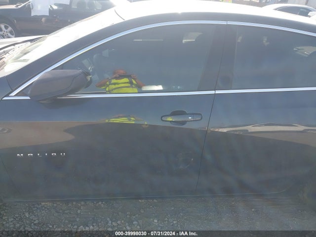 Chevrolet Malibu 1fl 2018 1G1ZC5ST3JF153806 Image 19