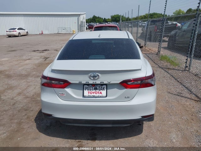 Toyota CAMRY LE 2024 4T1C11AK7RU242155 Image 16
