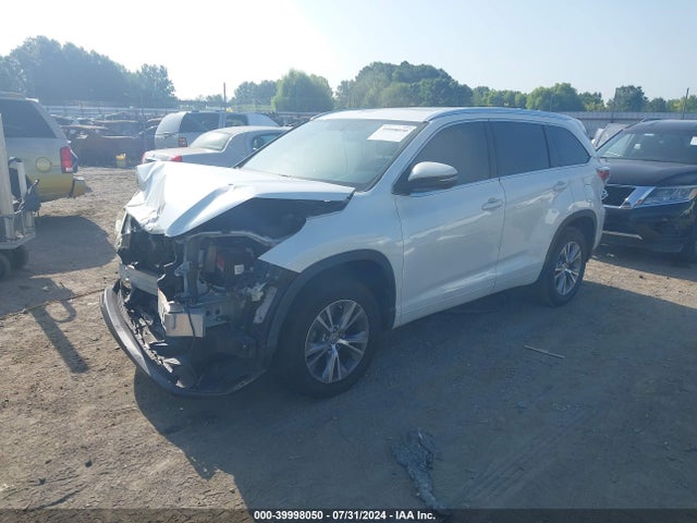 Toyota Highlander Xle V6 2015 5TDKKRFH7FS103409 Image 2