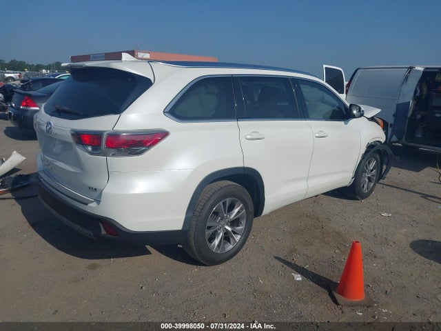 Toyota Highlander Xle V6 2015 5TDKKRFH7FS103409 Image 4