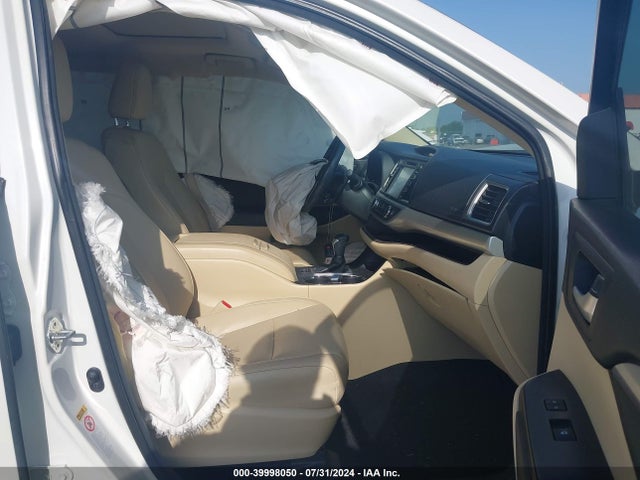 Toyota Highlander Xle V6 2015 5TDKKRFH7FS103409 Image 5