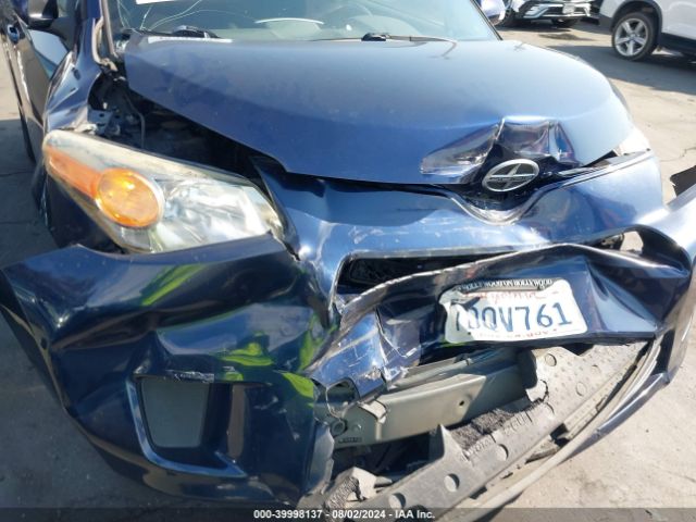 JTKKUPB40E1041292 Scion XD
