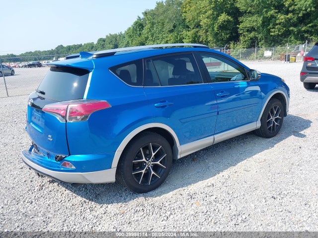 Toyota RAV4 SE 2016 JTMJFREV6GJ080307 Image 4