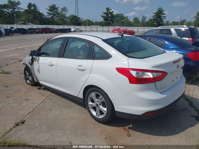 Ford FOCUS SE 2014 1FADP3F23EL316883 Image 3