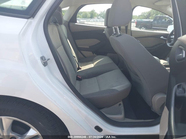 Ford FOCUS SE 2014 1FADP3F23EL316883 Image 8