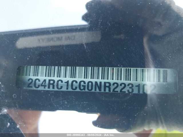 2C4RC1CG0NR223102 Chrysler Voyager Lx