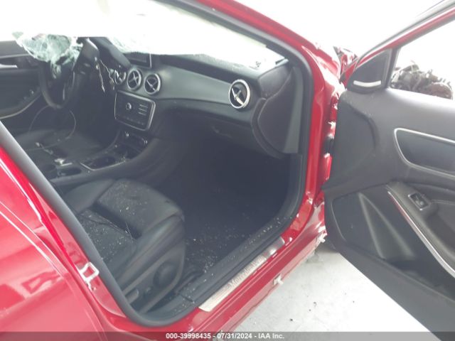 WDCTG4GB4GJ217573 Mercedes-Benz Gla 250 4matic