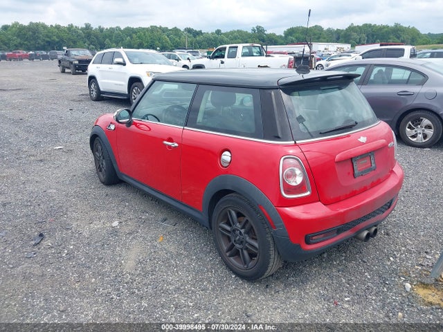 2011 MINI COOPER S WMWSV3C5XBTY16151 Photo 2