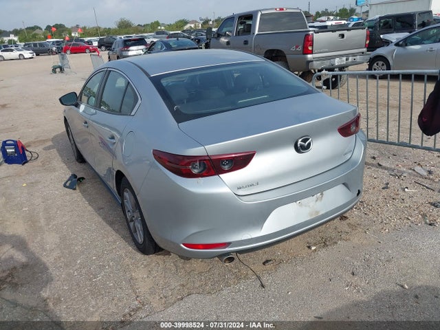 Mazda Mazda3 2.0 2021 JM1BPAA74M1314014 Image 3